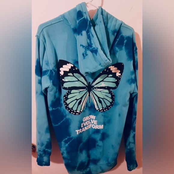 Yours Truly Sweater - Picture 2 of 3